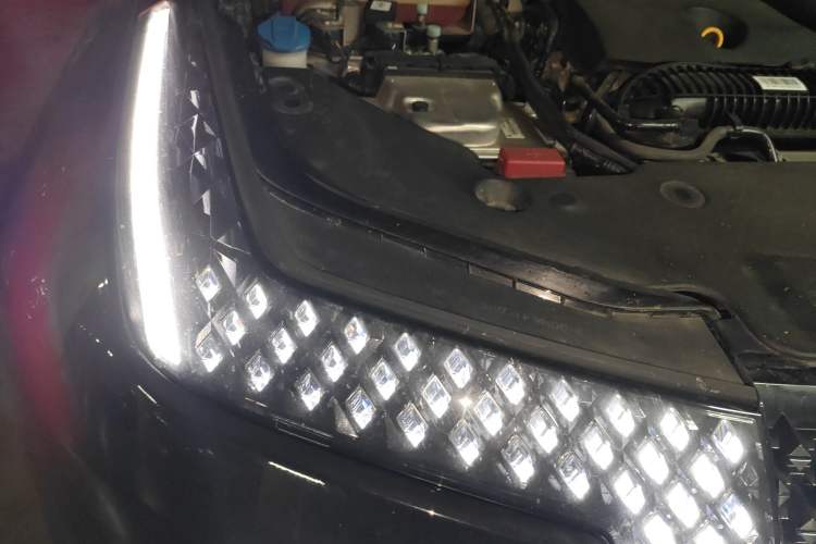 Used Yangwang U8 2023 Luxury Edition Engine Bay Right