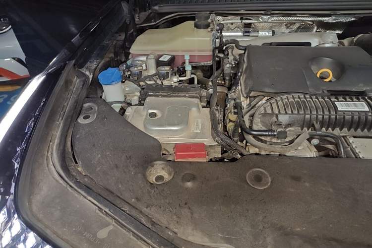 Used Yangwang U8 2023 Luxury Edition Engine Bay Right