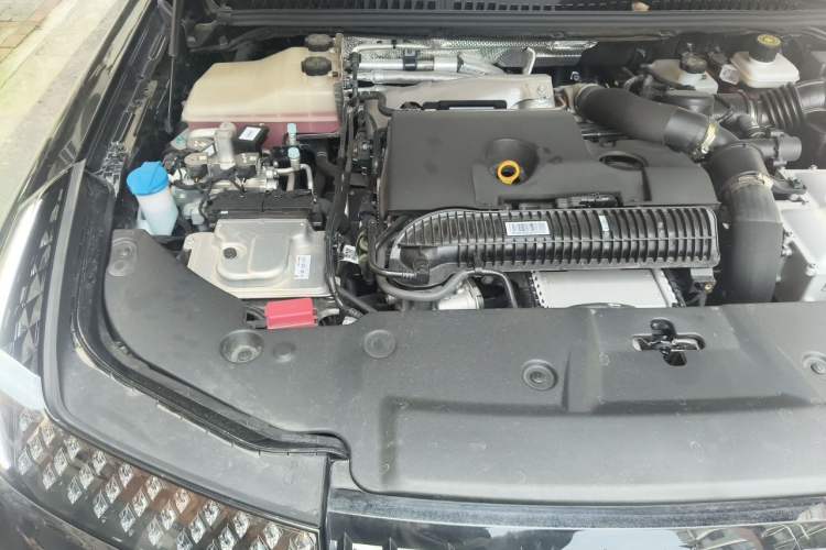 Used Yangwang U8 2023 Luxury Edition Engine Bay Right