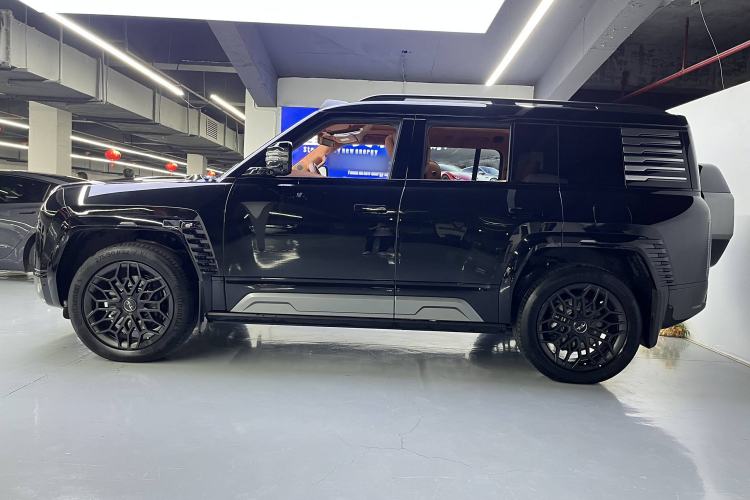 Used Yangwang U8 2023 Luxury Edition Exterior 2