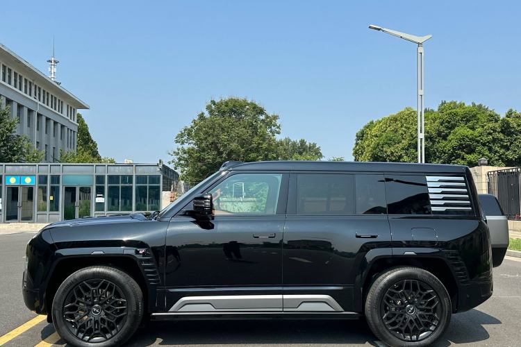 Used Yangwang U8 2023 Luxury Edition Exterior 2