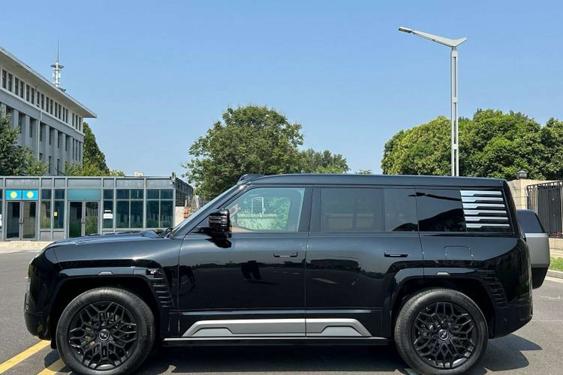 Used Yangwang U8 2023 Luxury Edition Exterior 2