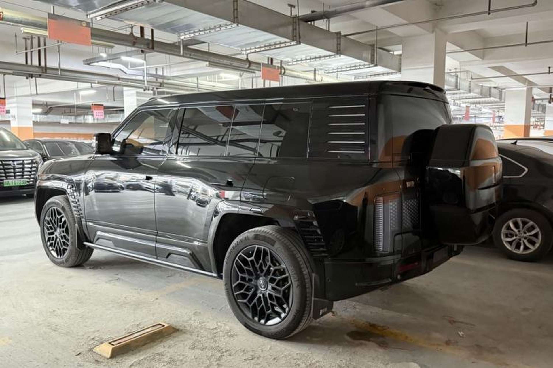 Used Yangwang U8 2023 Luxury Edition Exterior 2