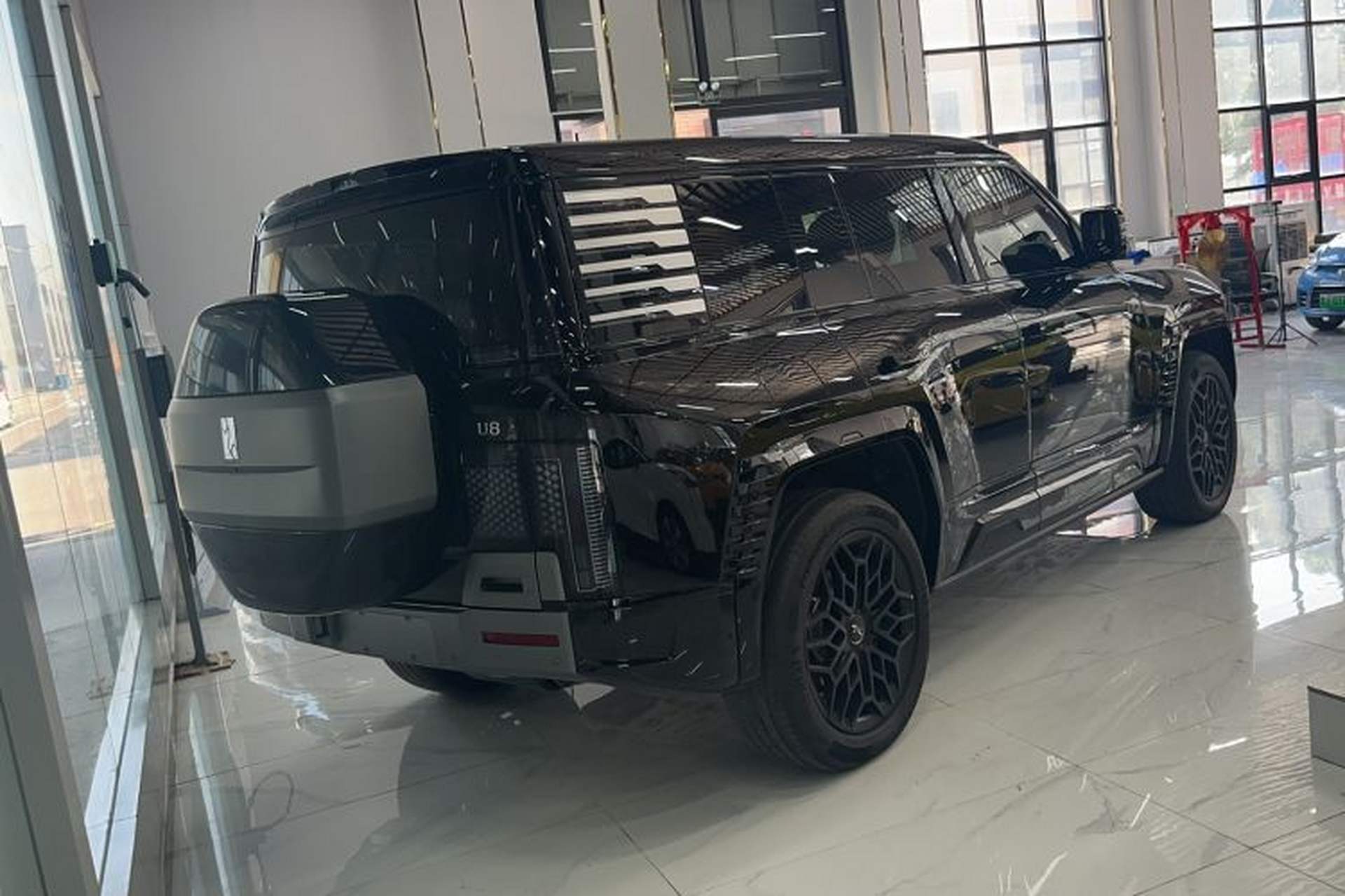 Used Yangwang U8 2023 Luxury Edition Exterior 3