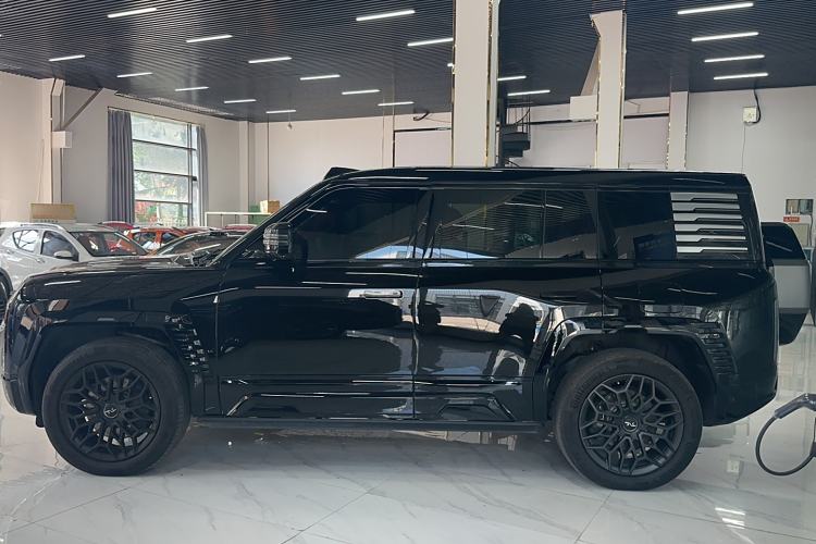 Used Yangwang U8 2023 Luxury Edition Exterior 4
