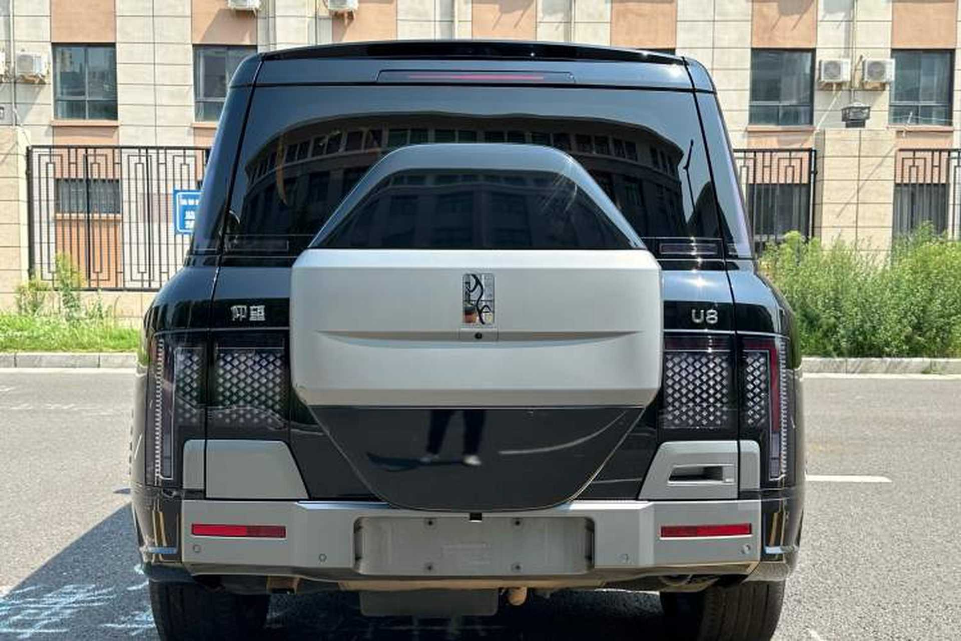 Used Yangwang U8 2023 Luxury Edition Exterior 4