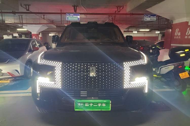 Used Yangwang U8 2023 Luxury Edition Front