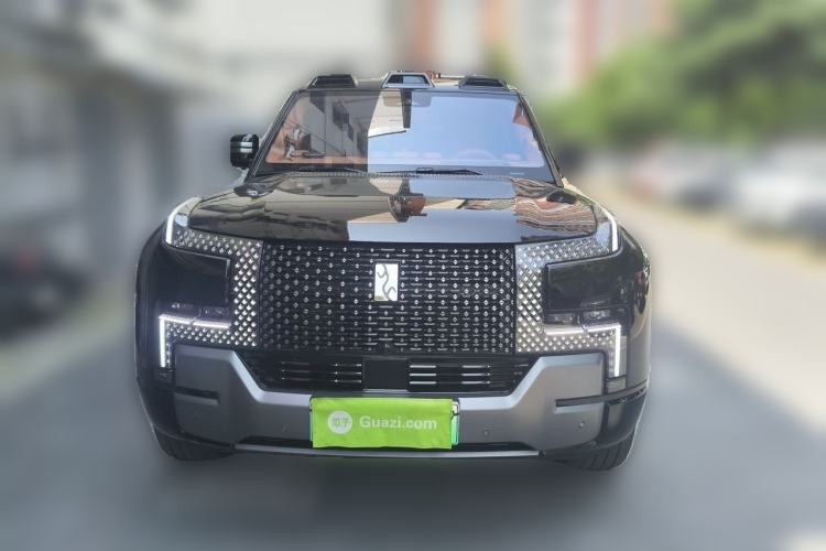 Used Yangwang U8 2023 Luxury Edition Front