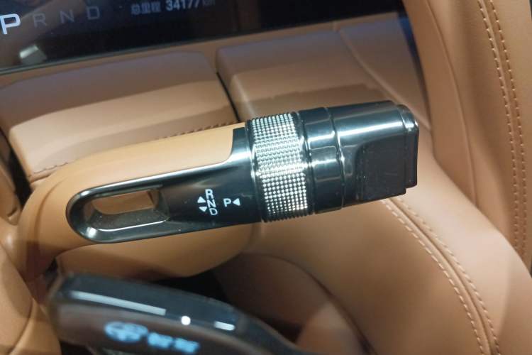 Used Yangwang U8 2023 Luxury Edition Gear Lever