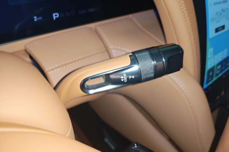 Used Yangwang U8 2023 Luxury Edition Gear Lever