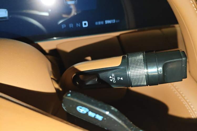 Used Yangwang U8 2023 Luxury Edition Gear Lever