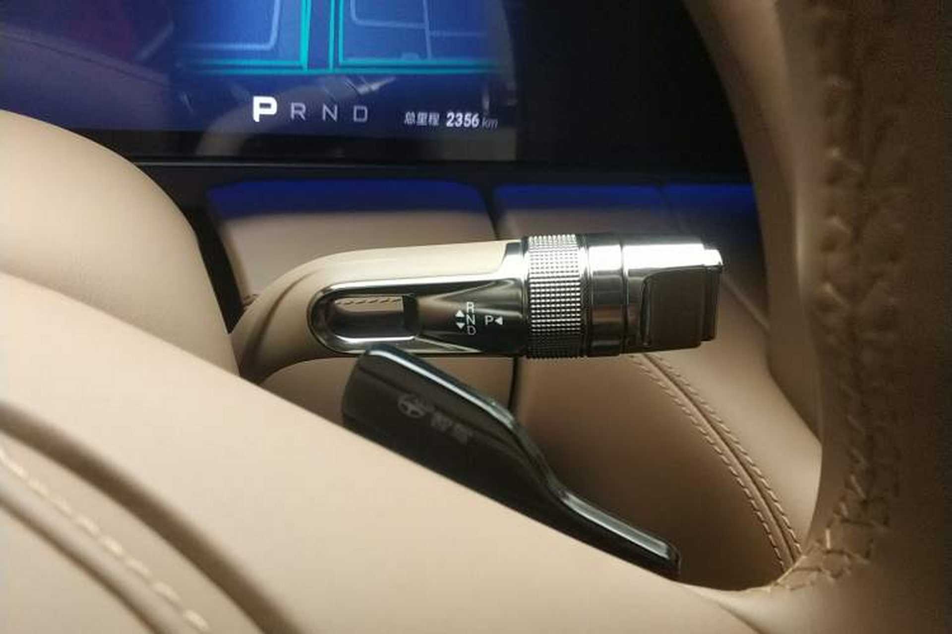 Used Yangwang U8 2023 Luxury Edition Gear Lever