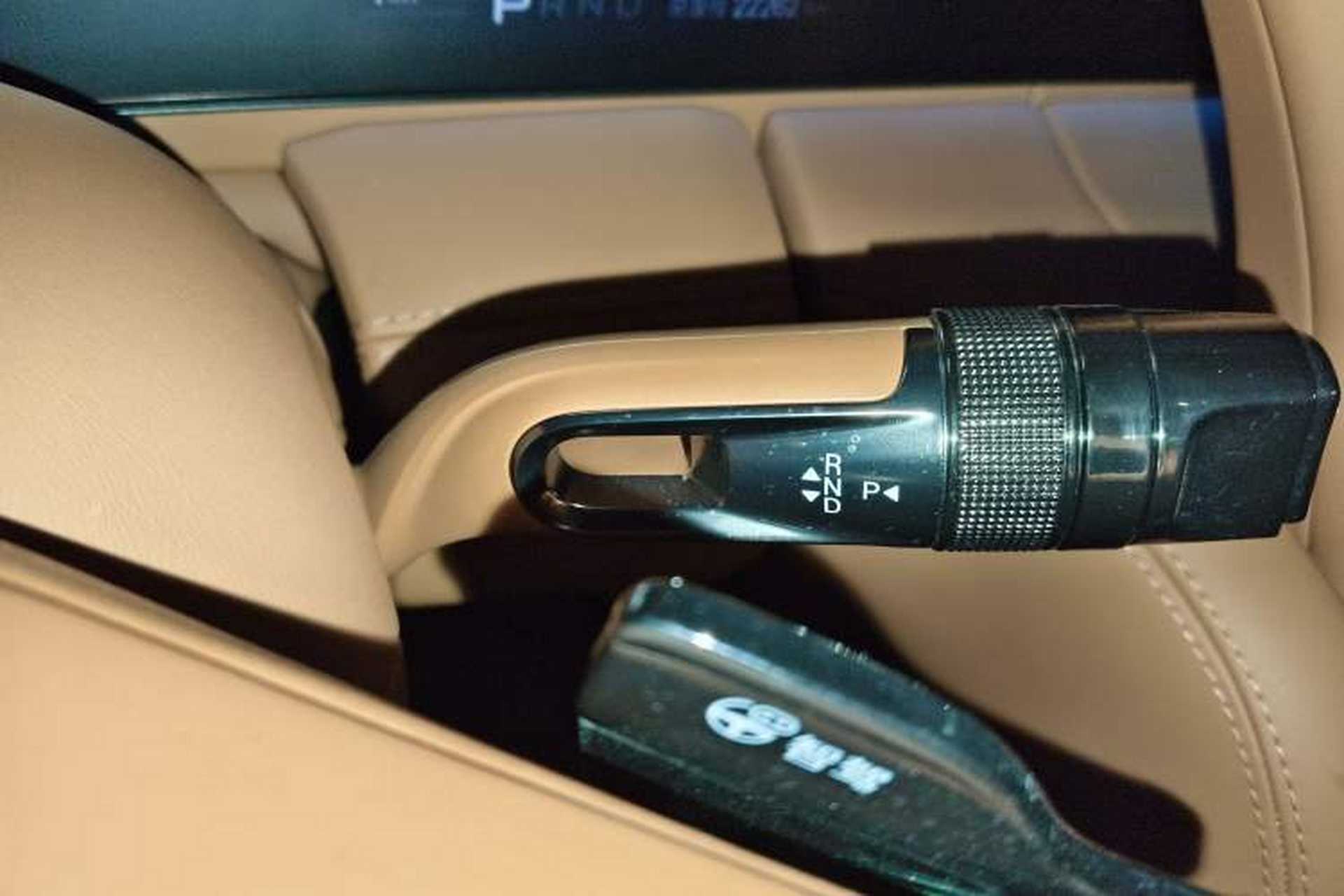 Used Yangwang U8 2023 Luxury Edition Gear Lever