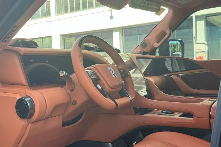 Used Yangwang U8 2023 Luxury Edition Interior 4