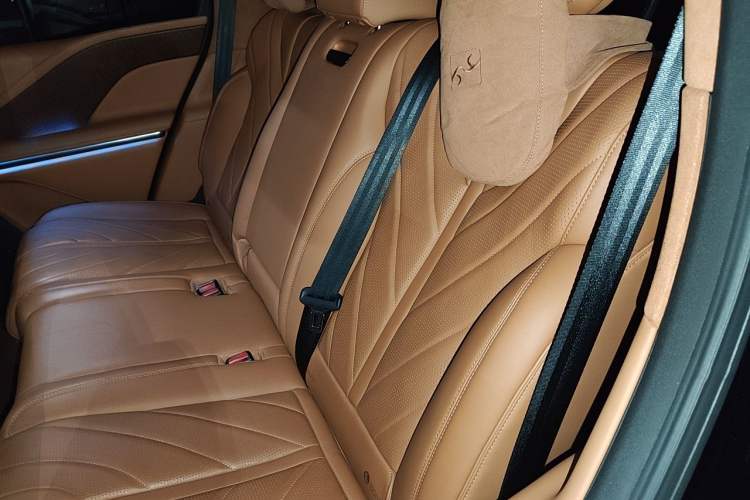 Used Yangwang U8 2023 Luxury Edition Left Rear Seat