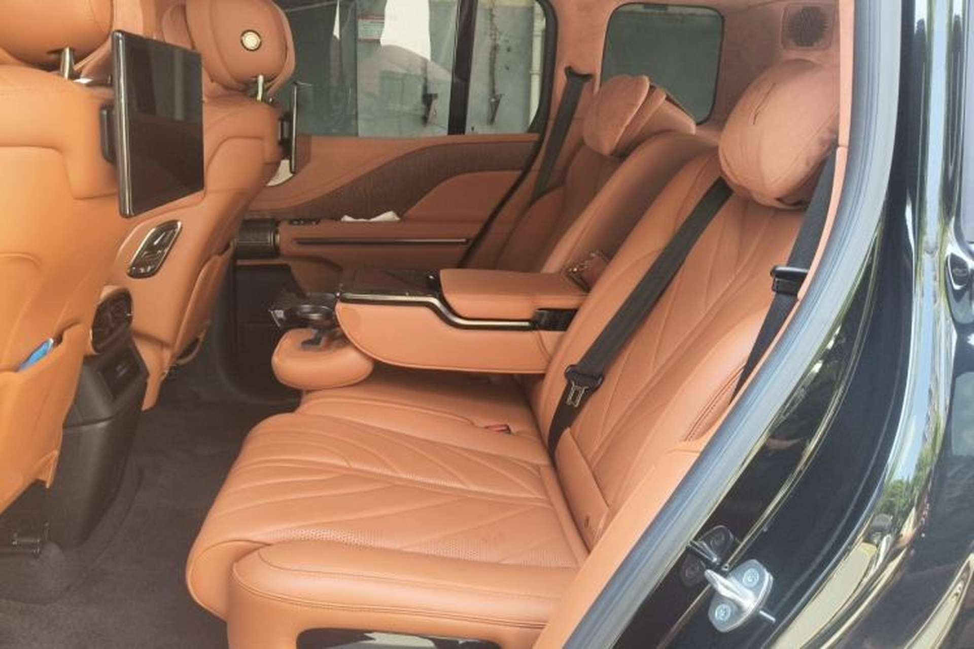 Used Yangwang U8 2023 Luxury Edition Left Rear Seat