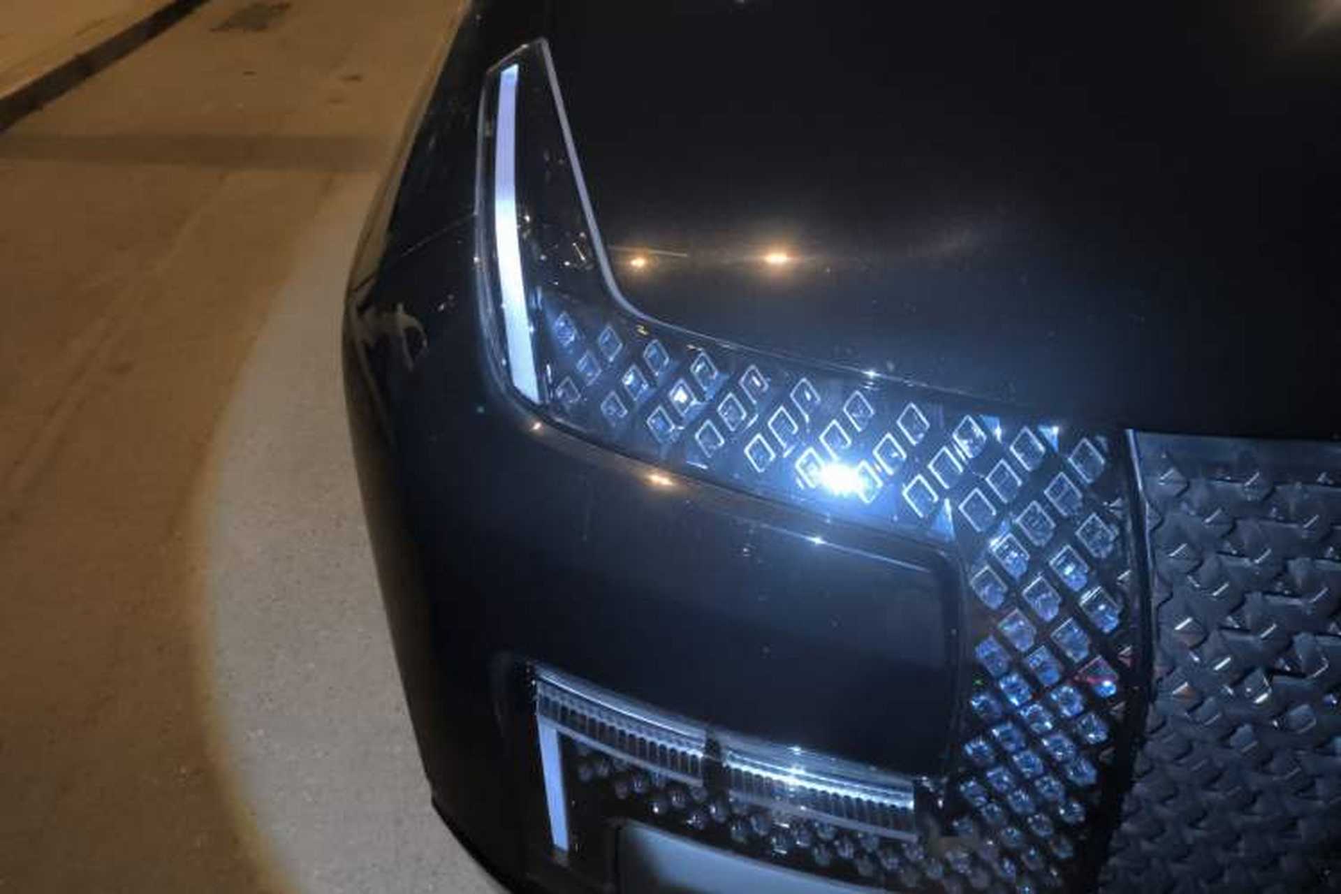 Used Yangwang U8 2023 Luxury Edition Right Front Headlight