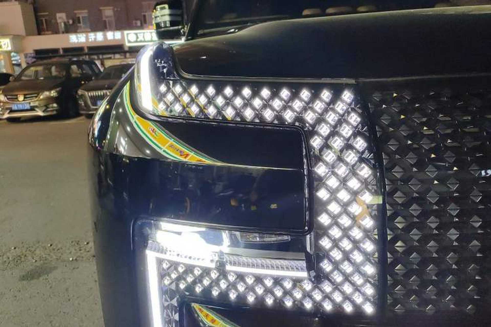 Used Yangwang U8 2023 Luxury Edition Right Front Headlight