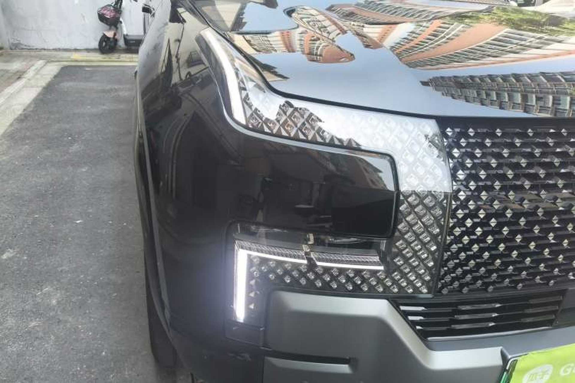 Used Yangwang U8 2023 Luxury Edition Right Front Headlight