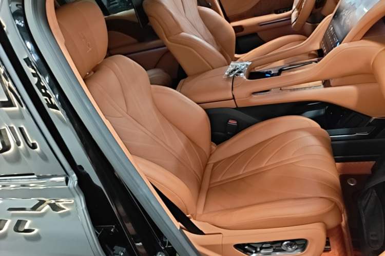 Used Yangwang U8 2023 Luxury Edition Right Front Seat