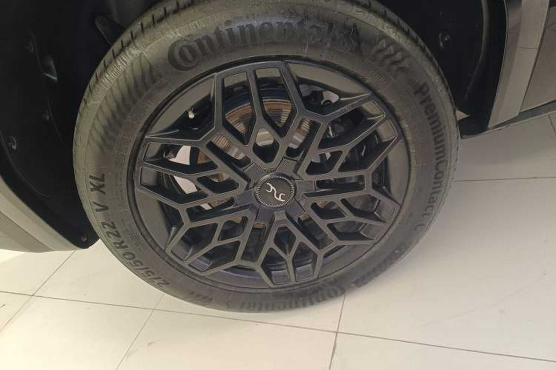 Used Yangwang U8 2023 Luxury Edition Right Rear Wheel Hub