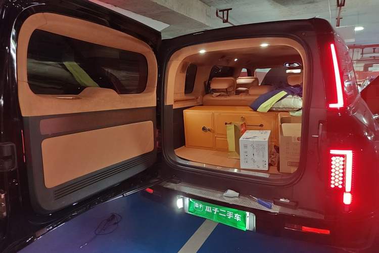 Used Yangwang U8 2023 Luxury Edition Trunk