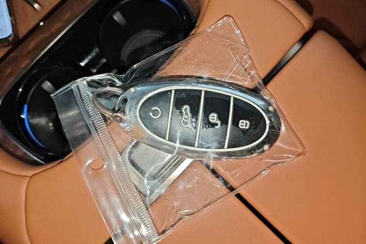 Used Yangwang U8 2023 Luxury Edition Vehicle Key
