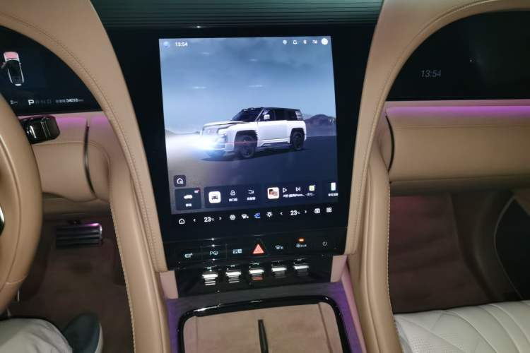 Used Yangwang U8 2023 Luxury Edition Audio And AC Panel