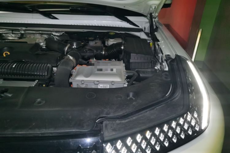 Used Yangwang U8 2023 Luxury Edition Engine Bay Left