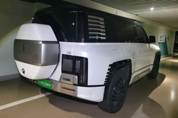 Used Yangwang U8 2023 Luxury Edition Rear Right 45 Deg