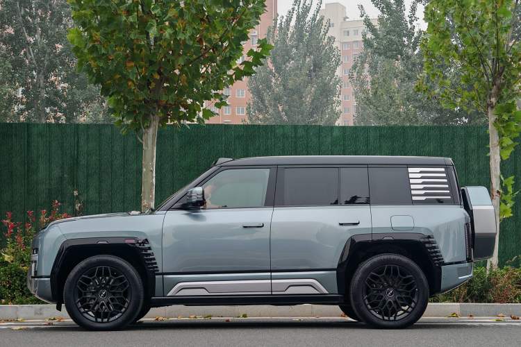 Used Yangwang U8 2023 Luxury Edition Exterior 3