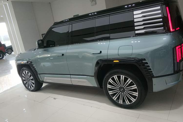 Used Yangwang U8 2023 Luxury Edition Exterior 3