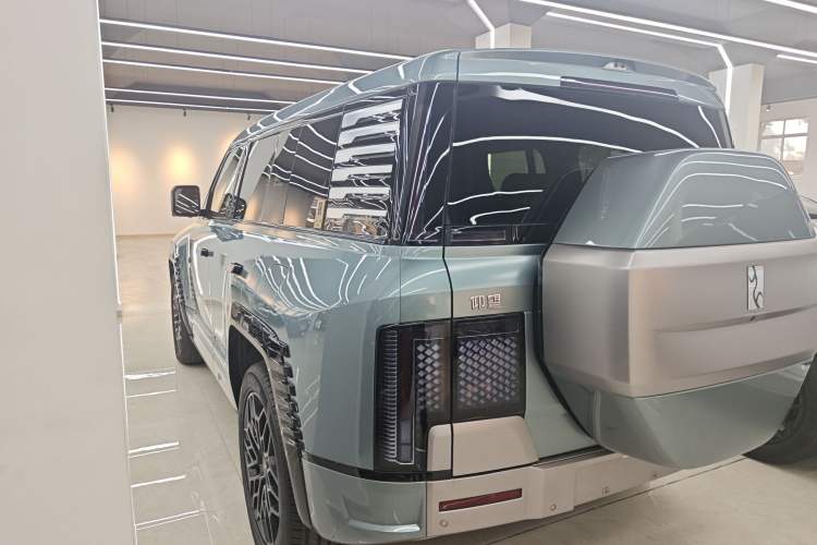 Used Yangwang U8 2023 Luxury Edition Exterior 3