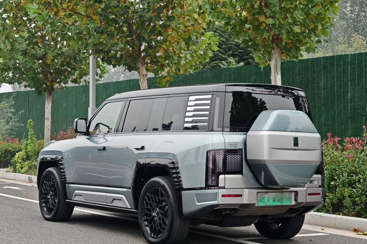 Used Yangwang U8 2023 Luxury Edition Exterior 4