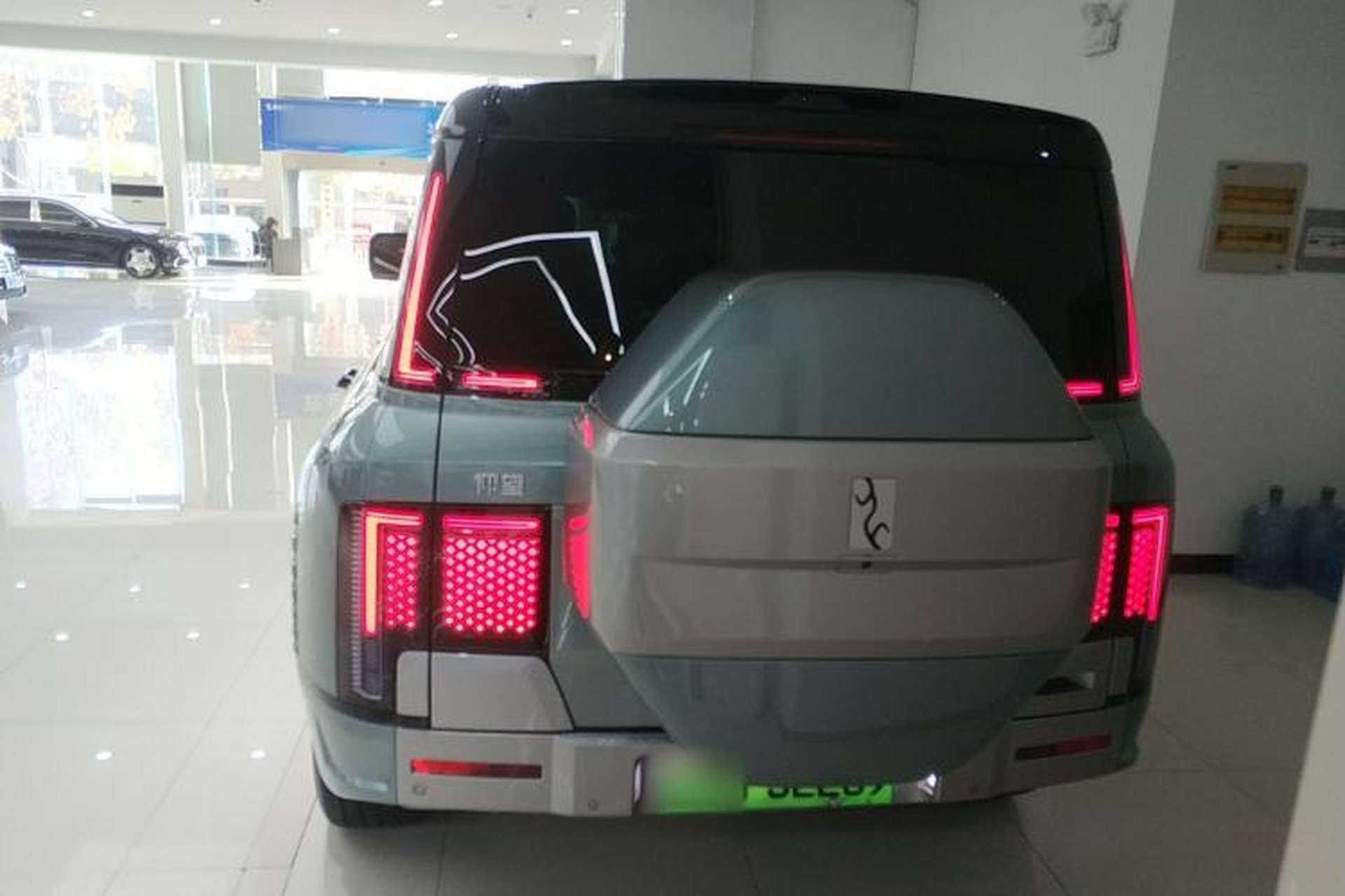 Used Yangwang U8 2023 Luxury Edition Exterior 4