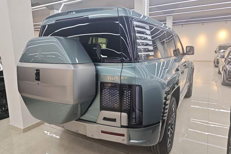 Used Yangwang U8 2023 Luxury Edition Exterior 5