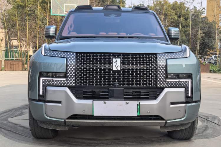 Used Yangwang U8 2023 Luxury Edition Exterior 8