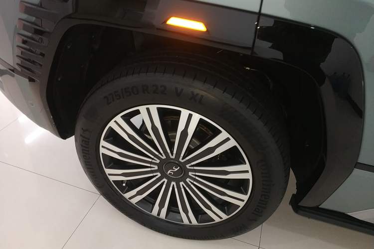 Used Yangwang U8 2023 Luxury Edition Exterior 8