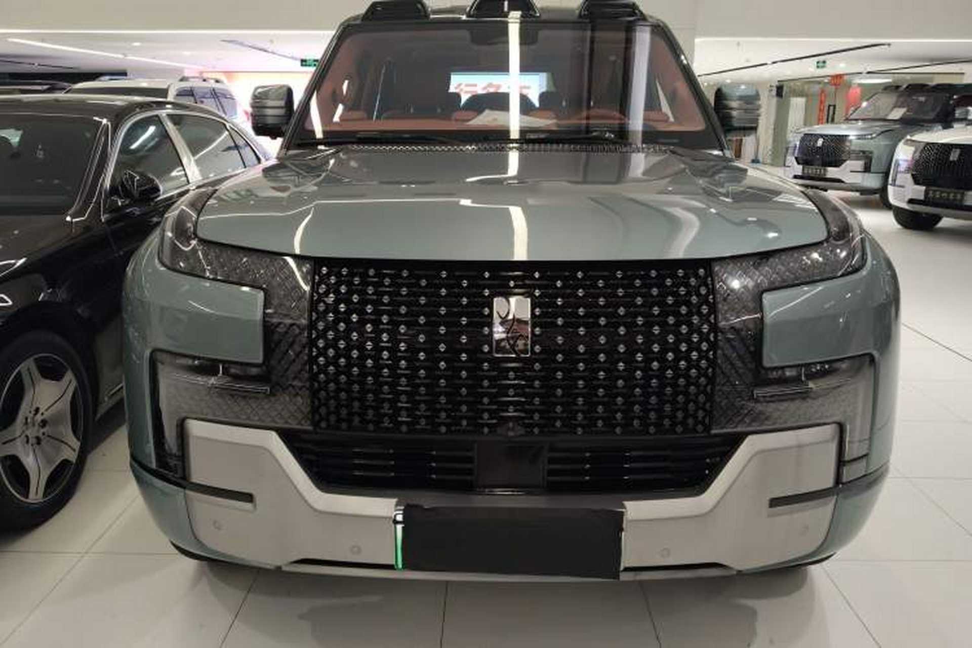 Used Yangwang U8 2023 Luxury Edition Front