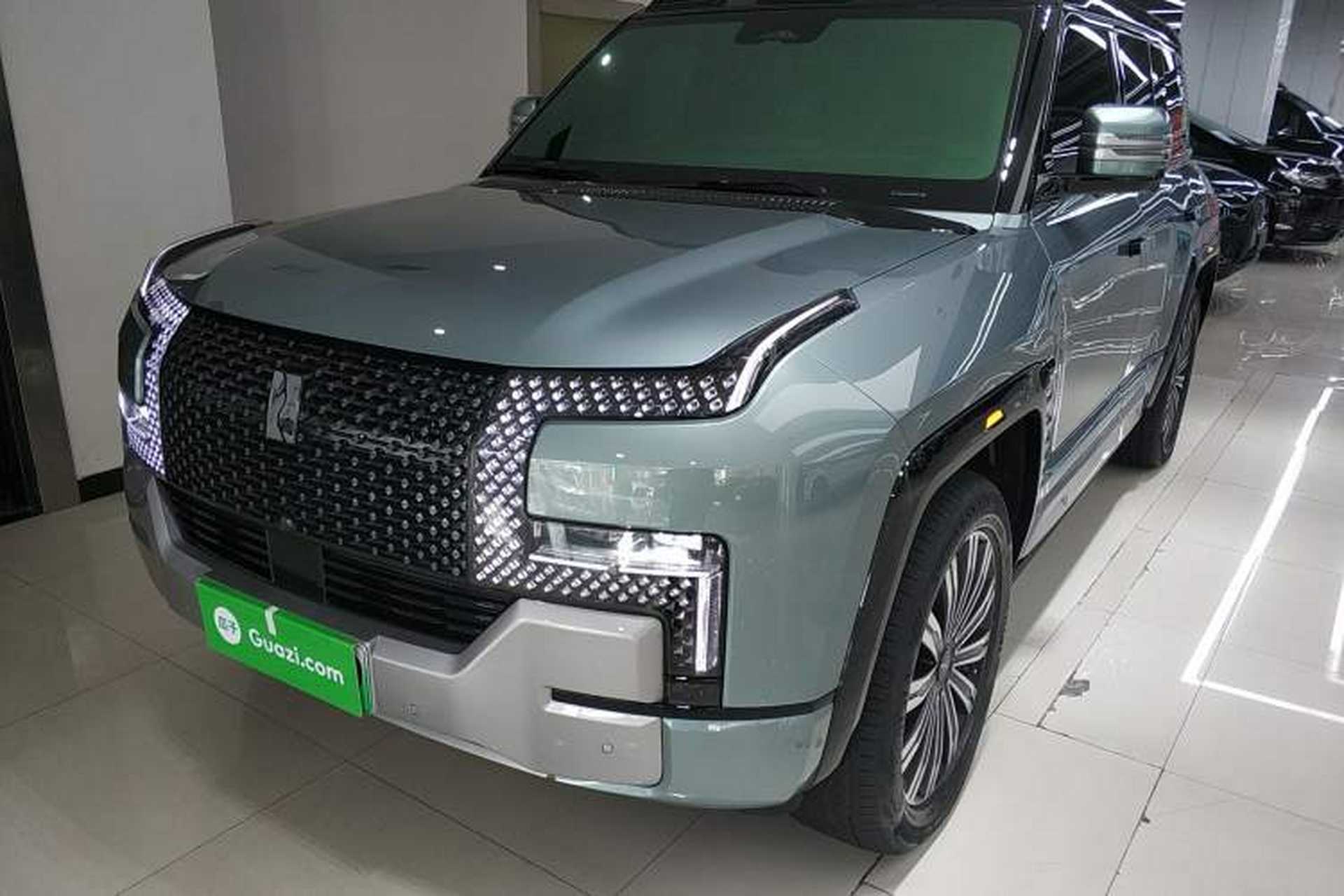 Used Yangwang U8 2023 Luxury Edition Front Left 45 Deg