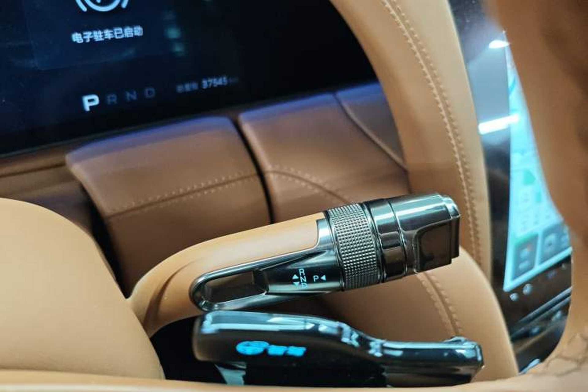 Used Yangwang U8 2023 Luxury Edition Gear Lever