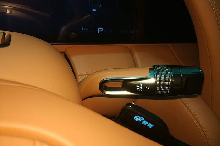 Used Yangwang U8 2023 Luxury Edition Gear Lever