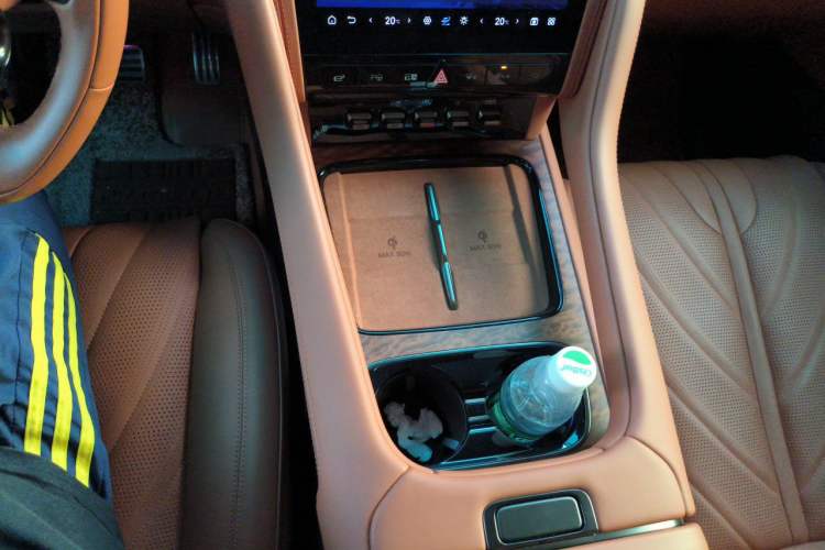 Used Yangwang U8 2023 Luxury Edition Gear Lever