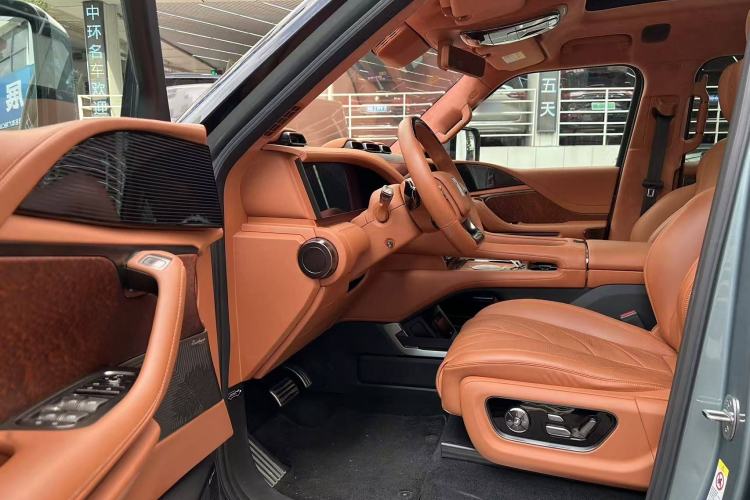 Used Yangwang U8 2023 Luxury Edition Interior 4