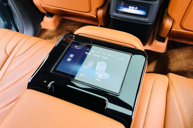 Used Yangwang U8 2023 Luxury Edition Interior 6
