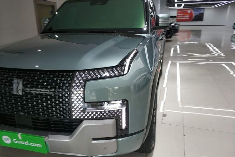 Used Yangwang U8 2023 Luxury Edition Left Front Headlight