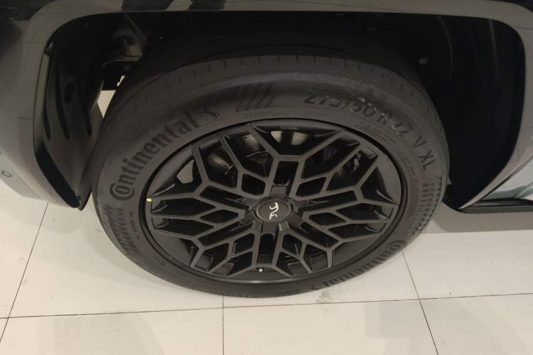 Used Yangwang U8 2023 Luxury Edition Left Front Wheel Hub