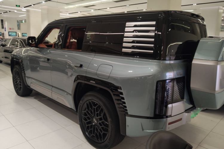 Used Yangwang U8 2023 Luxury Edition Rear Left 45 Deg