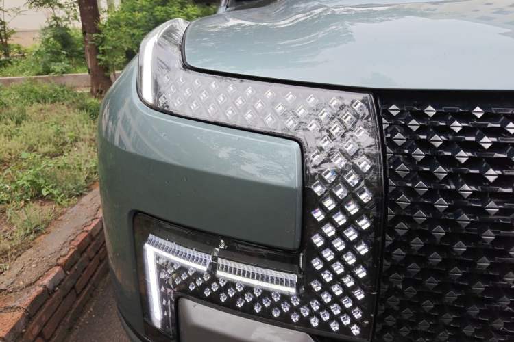 Used Yangwang U8 2023 Luxury Edition Right Front Headlight