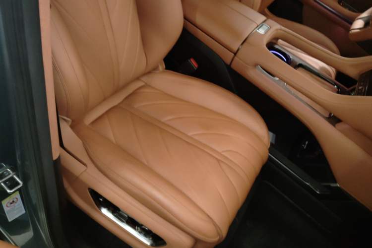 Used Yangwang U8 2023 Luxury Edition Right Front Seat